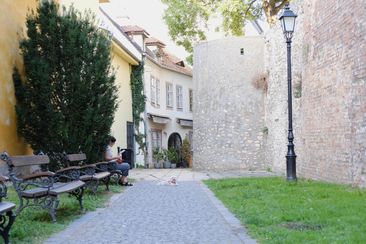 Varfal-Lak Apartman Sopron Exterior photo