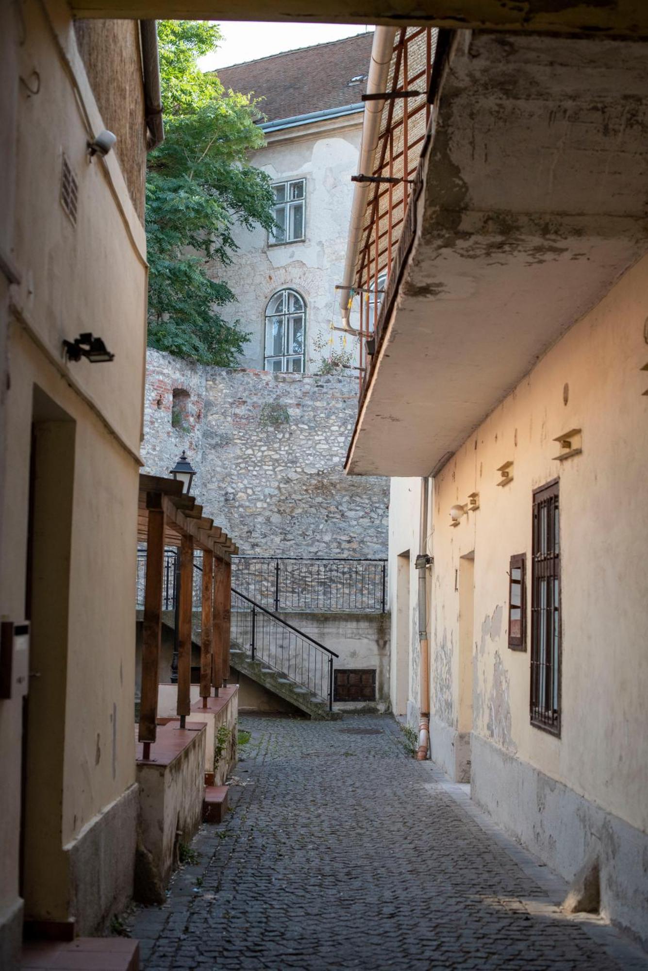 Varfal-Lak Apartman Sopron Exterior photo